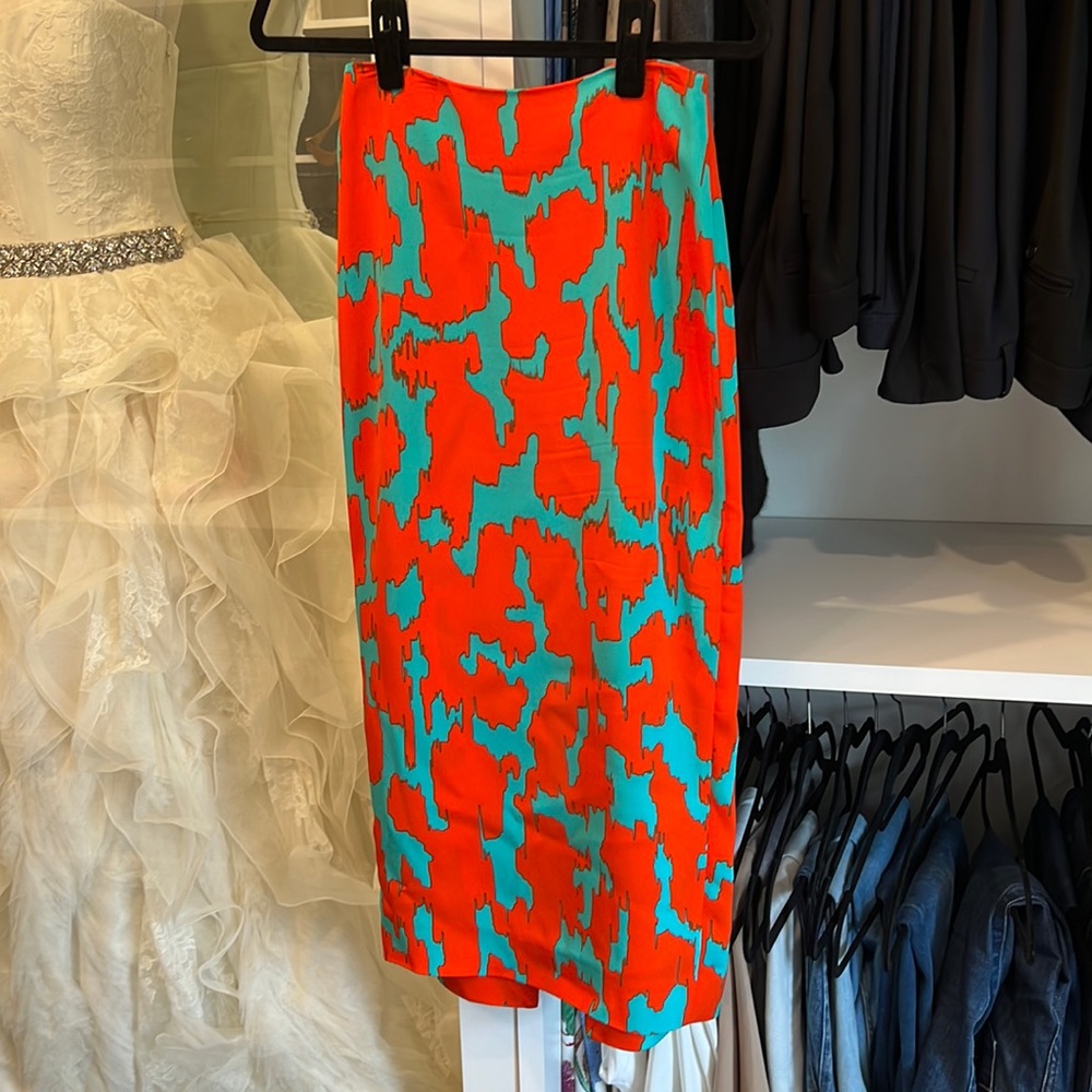 DVF silk high waisted pencil skirt size 2